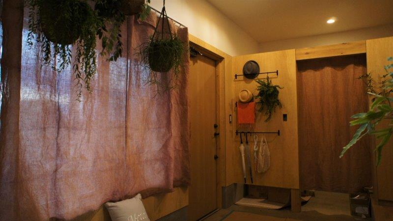 リネンカーテンの売場展示