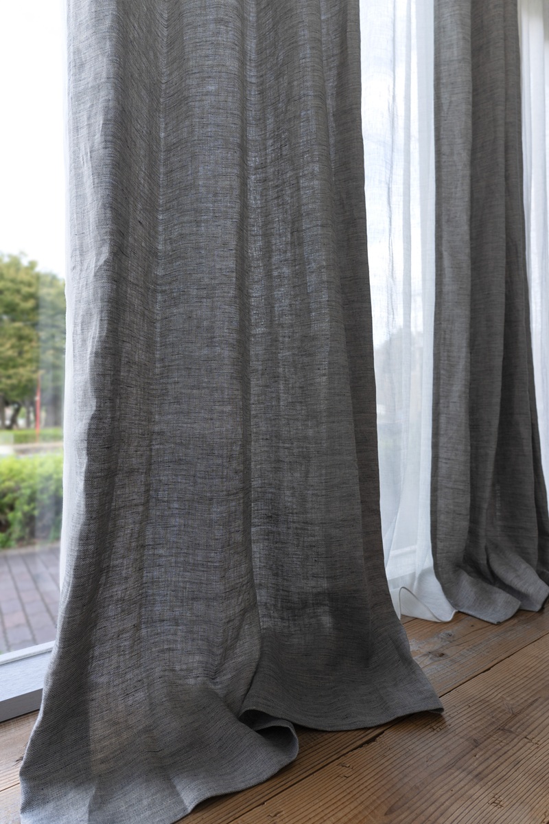 natsusobikuミックス感のあるトップ染めリネンドレープ ツムギ