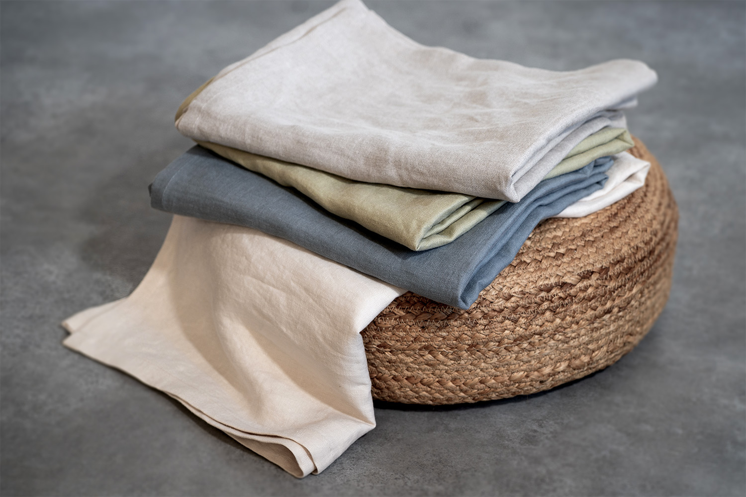 厚手カラーリネン100%の麻マルチカバー