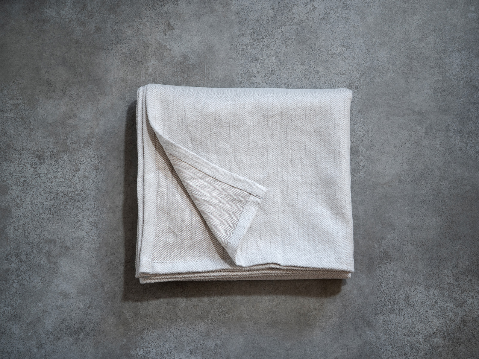 最高級の起毛リネン100%の麻マルチカバー