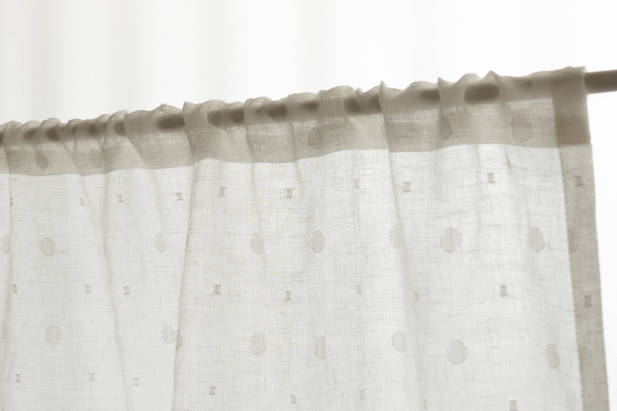 リネン100%のカフェカーテン
