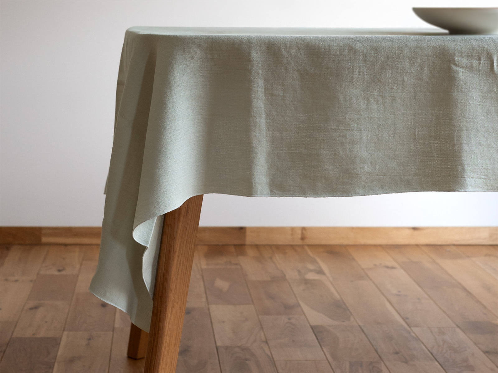 リネンのテーブルクロス